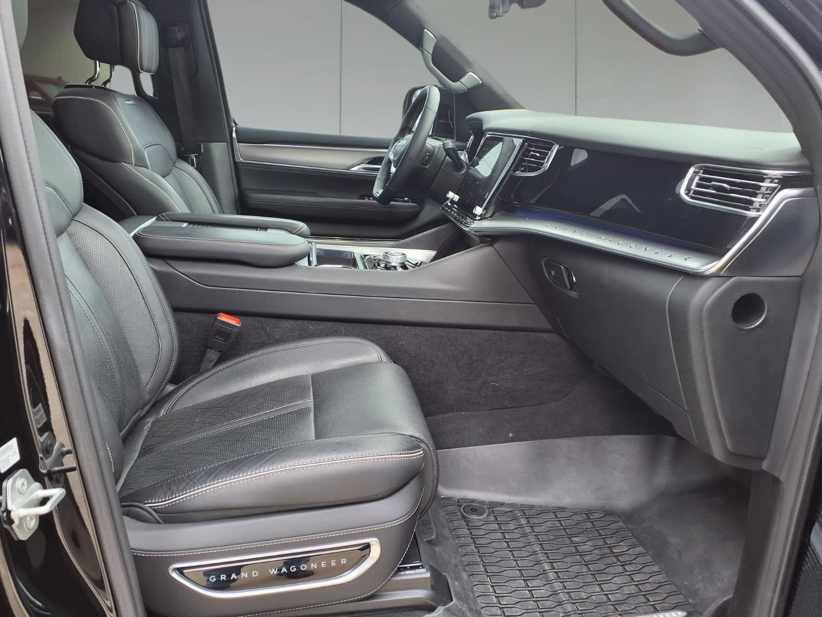 2023 Jeep Grand Wagoneer L Series II