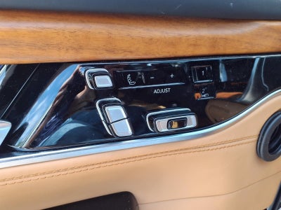 2022 Jeep Grand Wagoneer Series III
