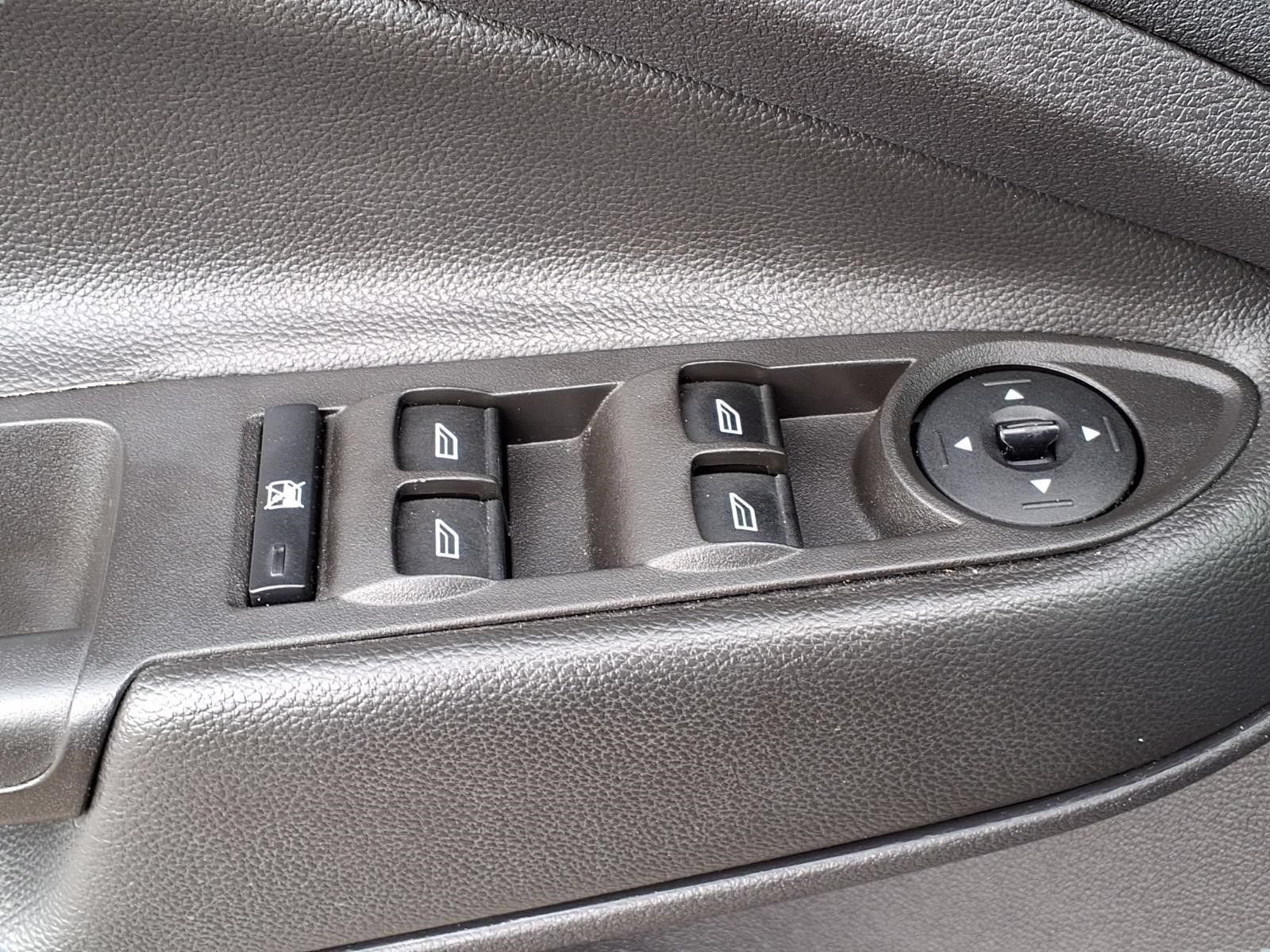 2016 Ford Escape S