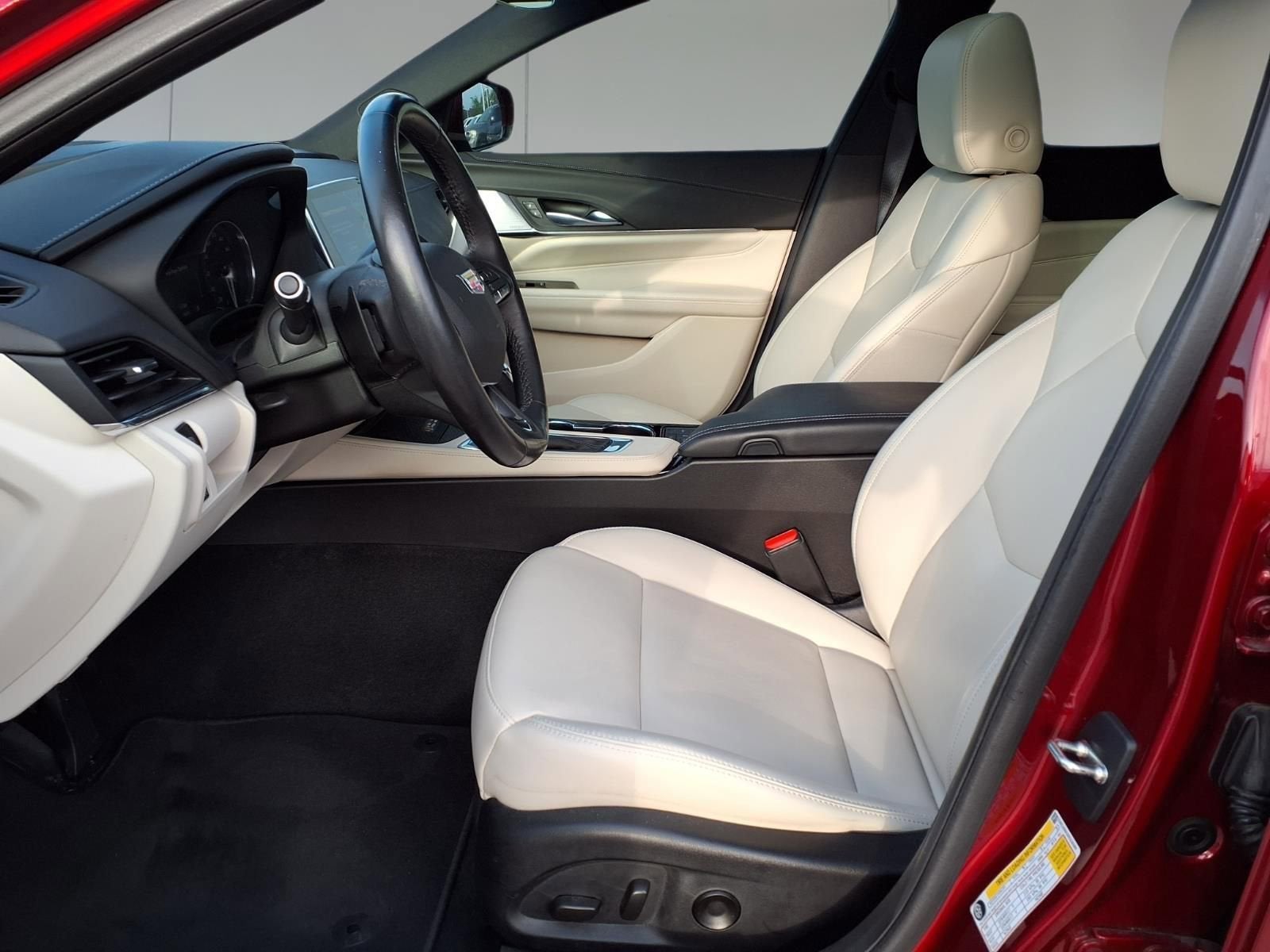 2023 Cadillac CT4 Luxury