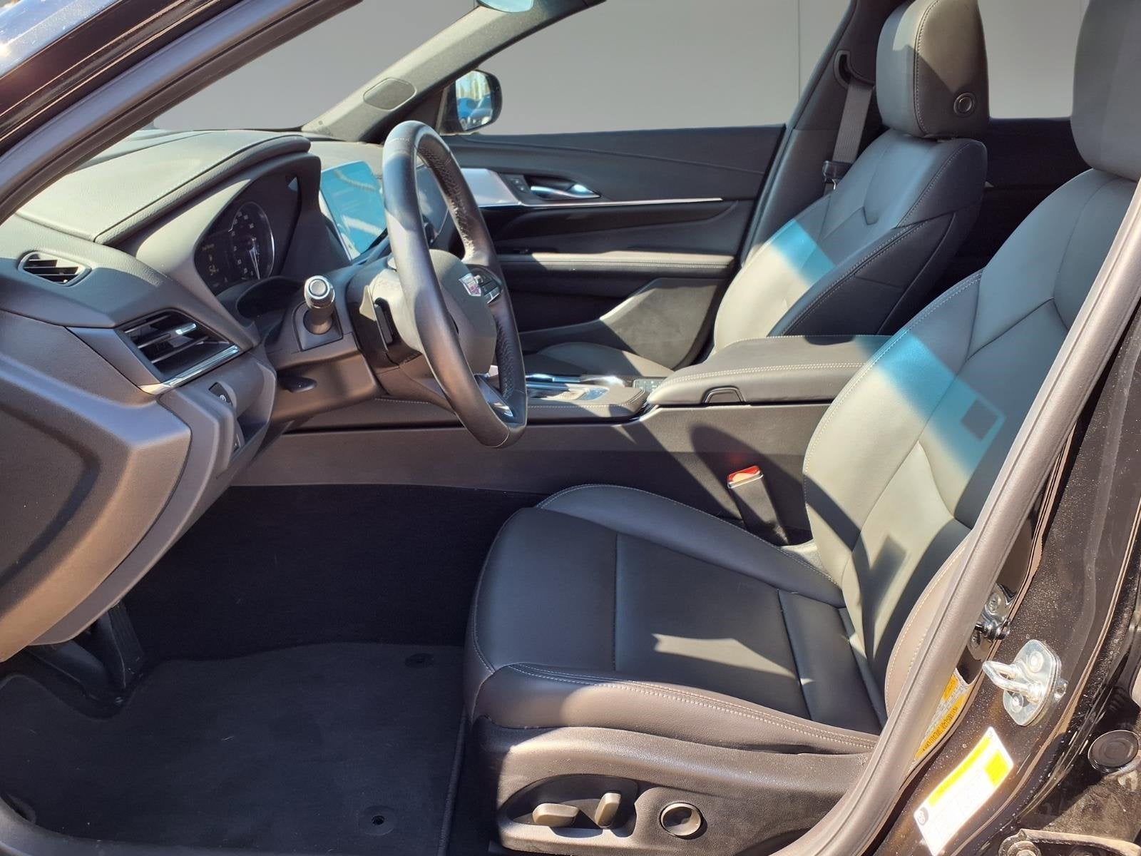 2025 Cadillac CT4 Luxury