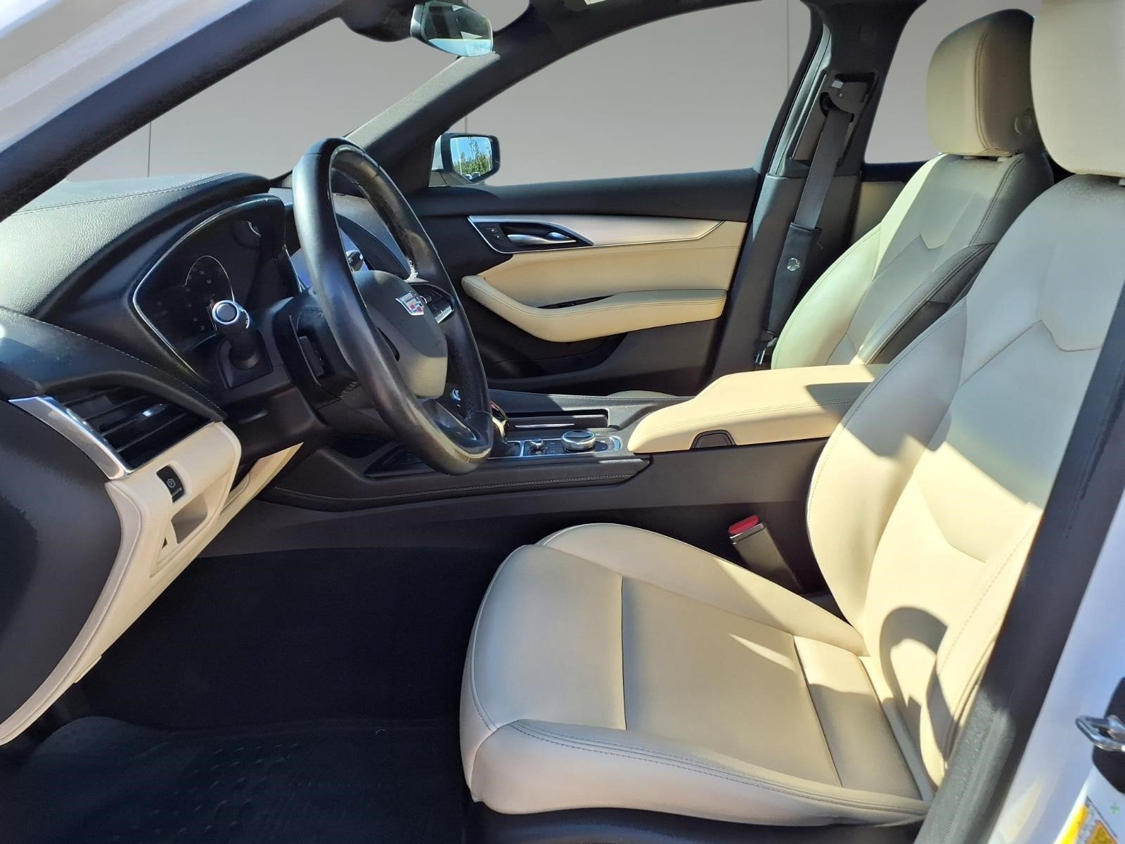 2023 Cadillac CT5 Luxury