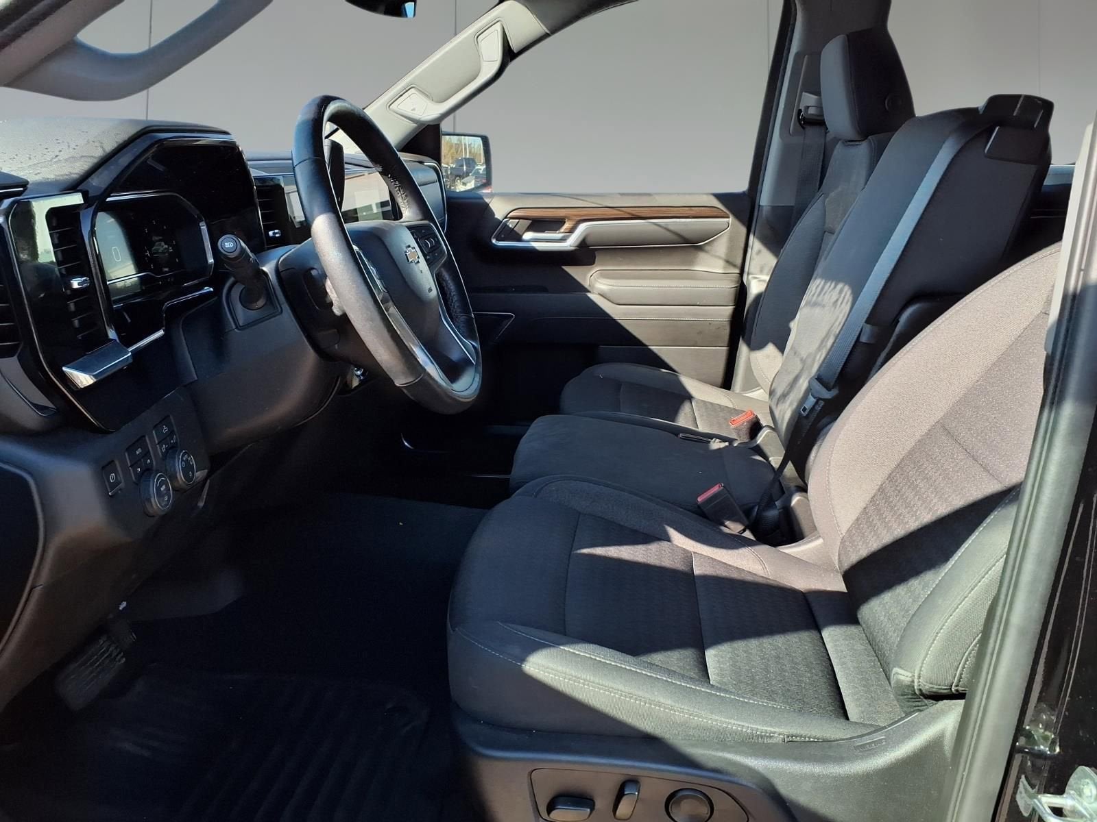 2022 Chevrolet Silverado 1500 LT (2FL)