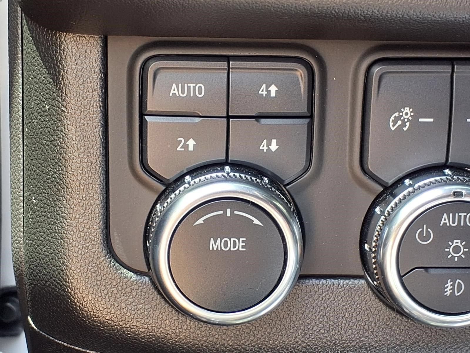 2025 GMC Yukon AT4