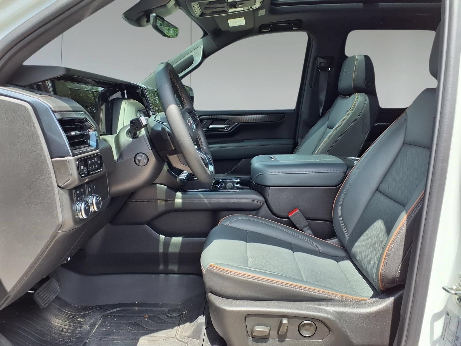 2025 GMC Yukon AT4