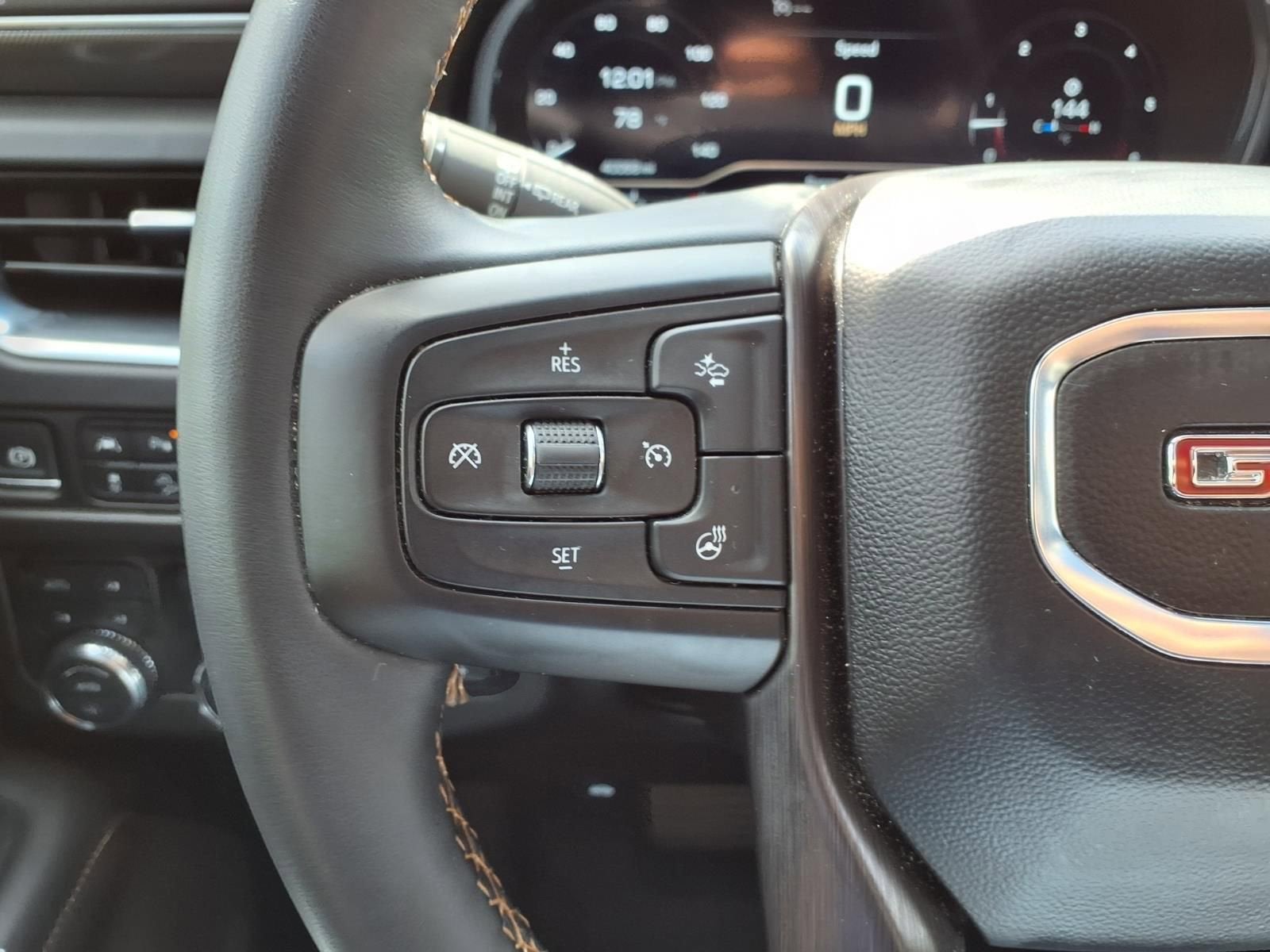 2024 GMC Yukon XL AT4