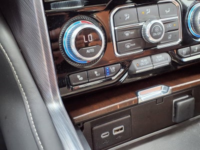 2023 GMC Yukon XL Denali Ultimate