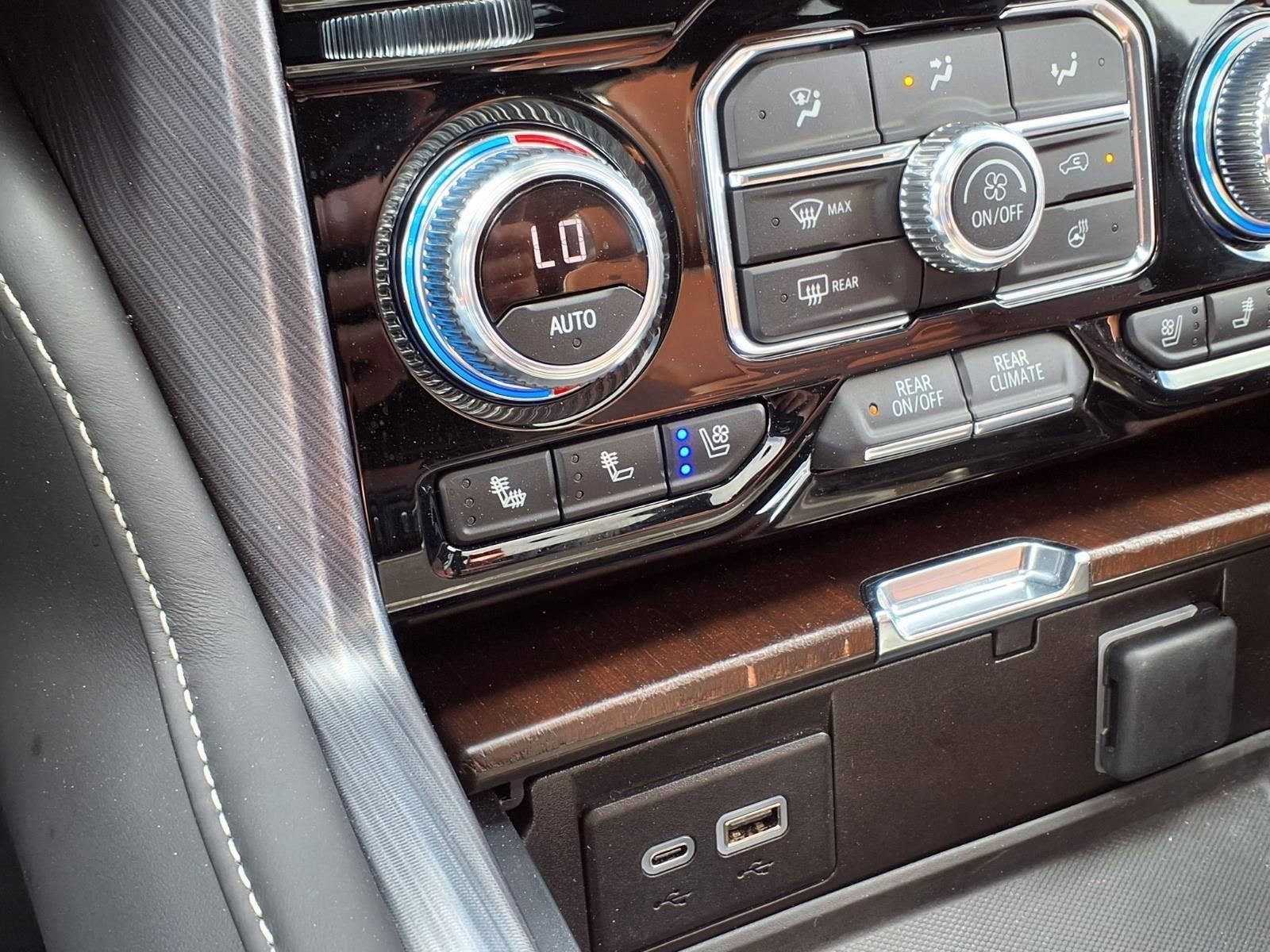 2023 GMC Yukon XL Denali Ultimate