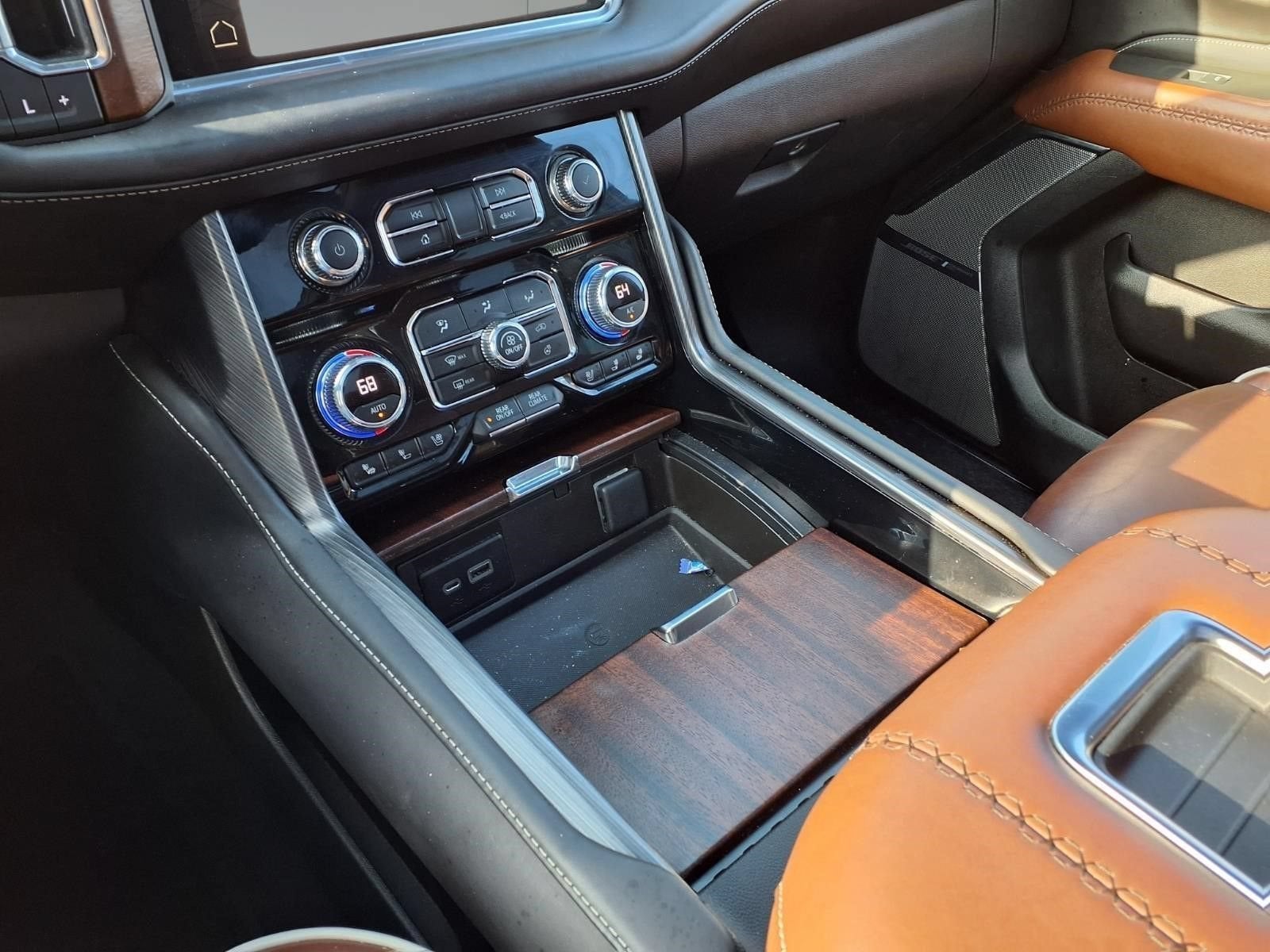 2023 GMC Yukon XL Denali Ultimate