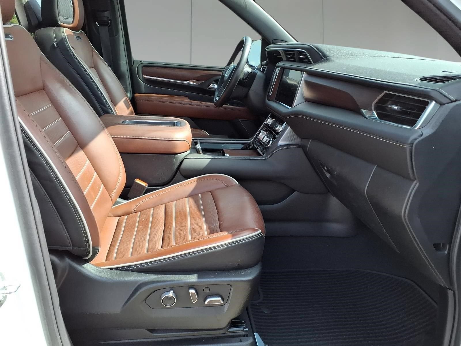 2024 GMC Yukon XL Denali Ultimate