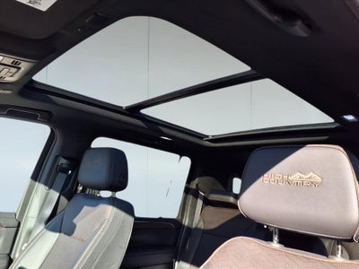 2023 Chevrolet Suburban High Country