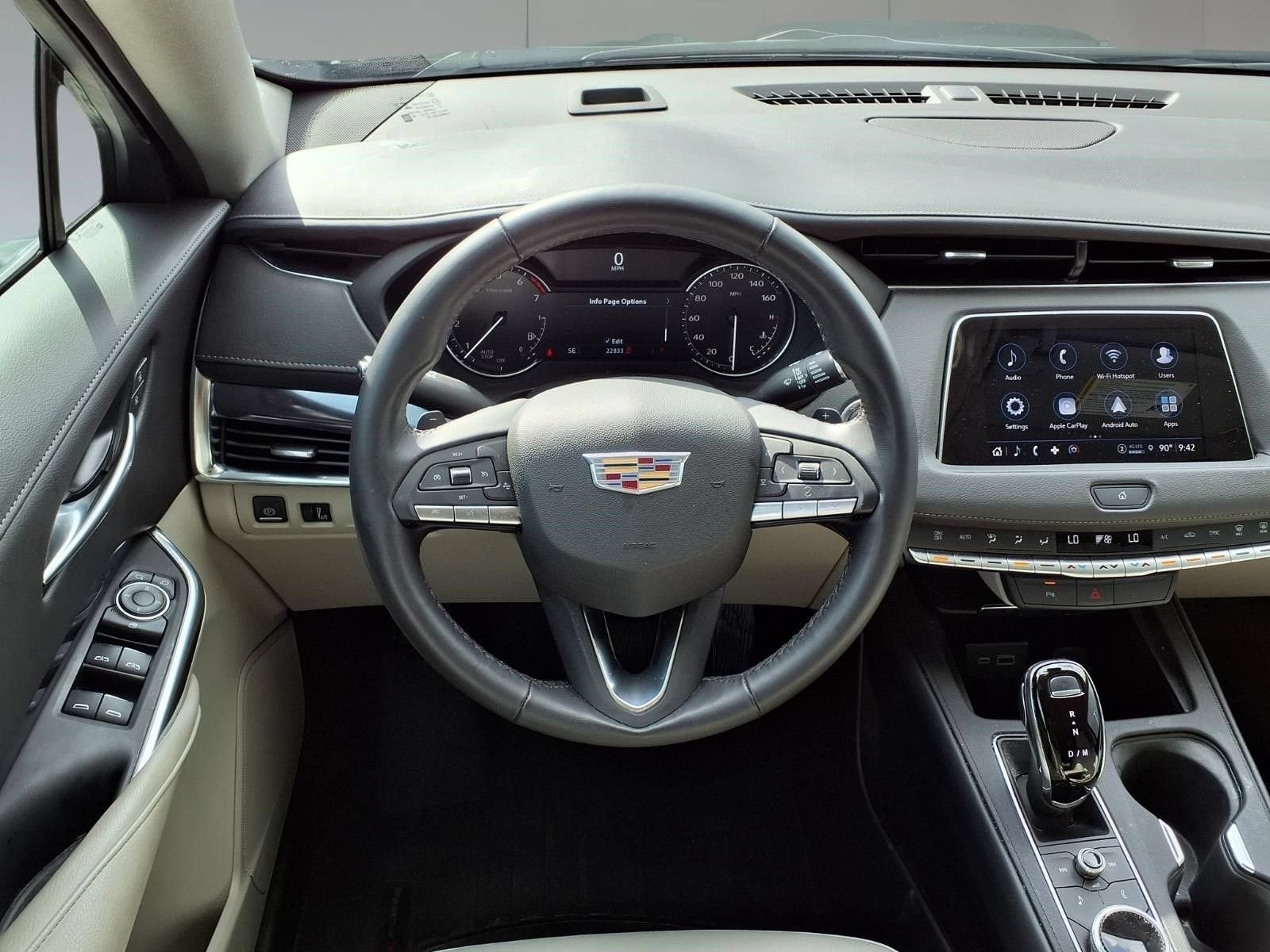 2023 Cadillac XT4 Luxury