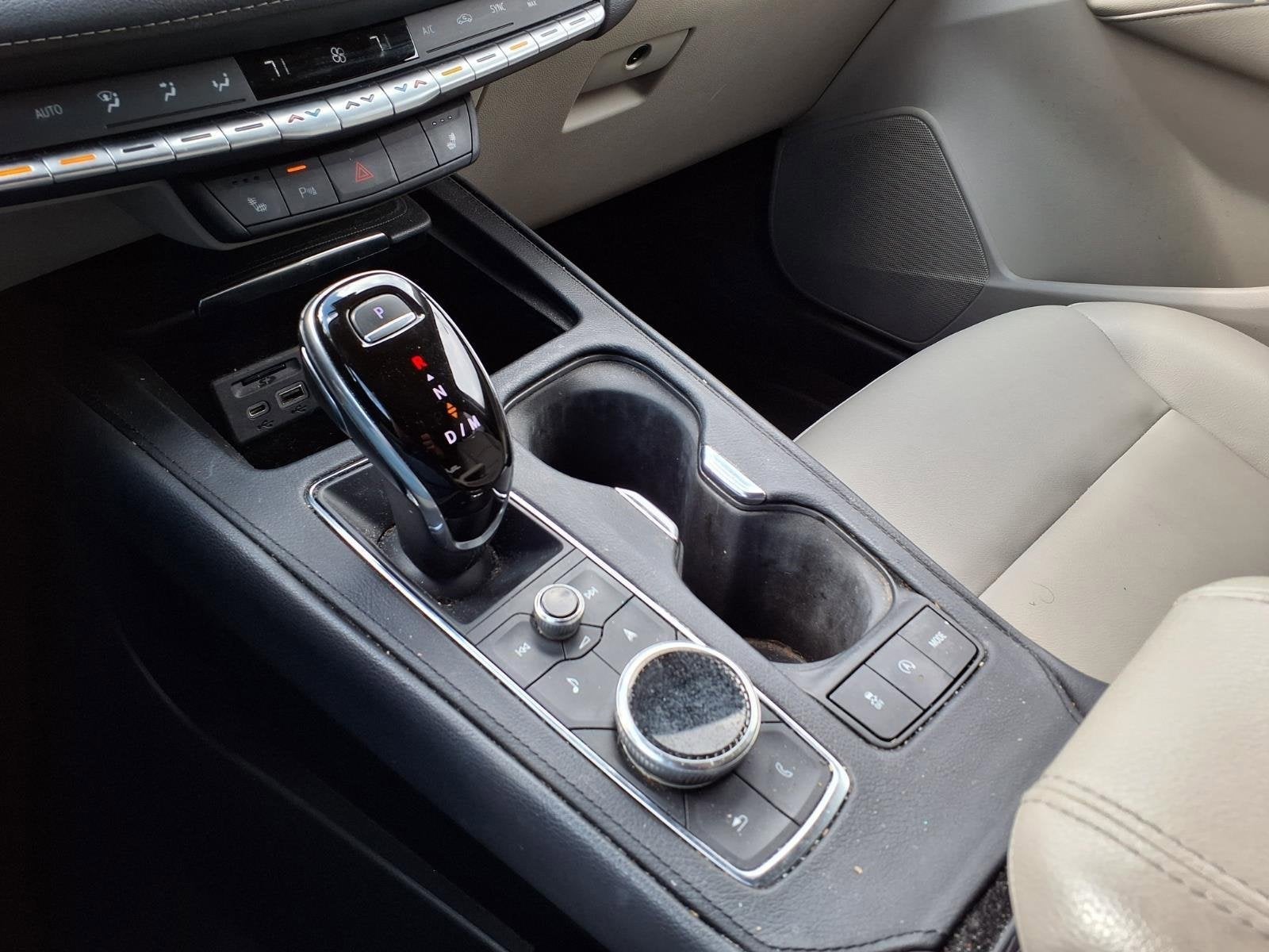 2022 Cadillac XT4 Luxury