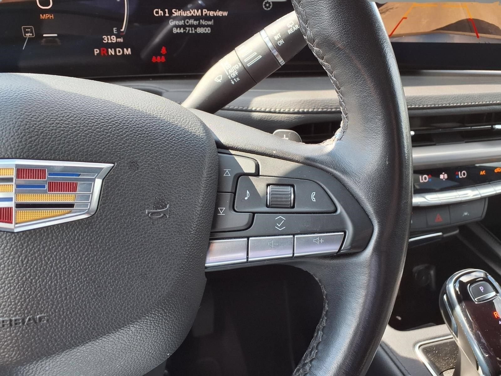 2025 Cadillac XT4 Premium Luxury