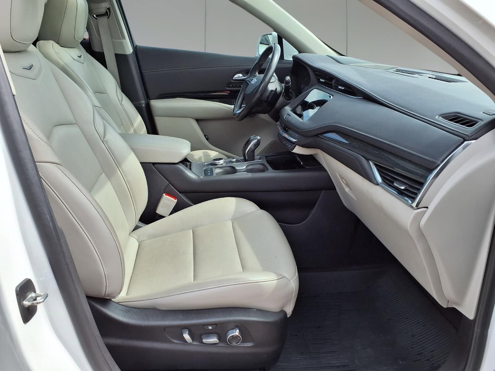 2019 Cadillac XT4 FWD Premium Luxury