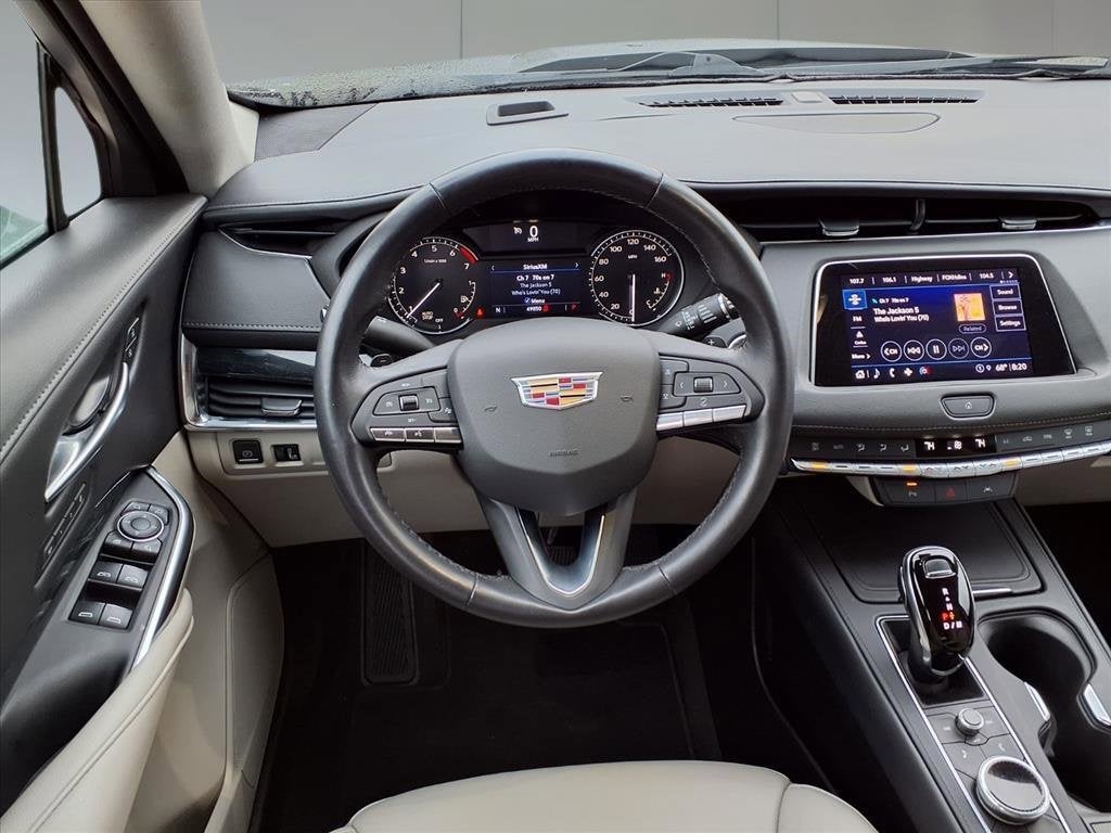 2023 Cadillac XT4 Premium Luxury