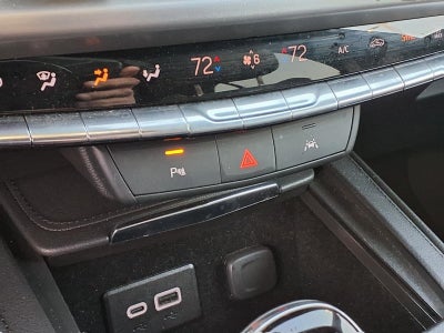 2025 Cadillac XT4 Premium Luxury