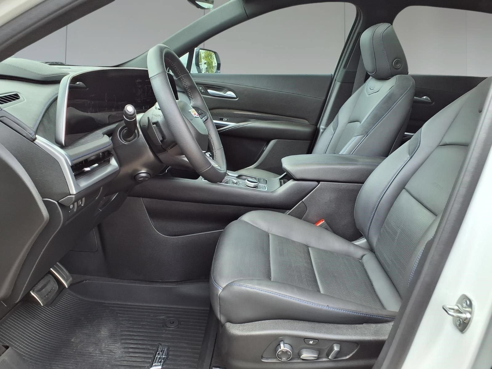 2025 Cadillac XT4 Sport