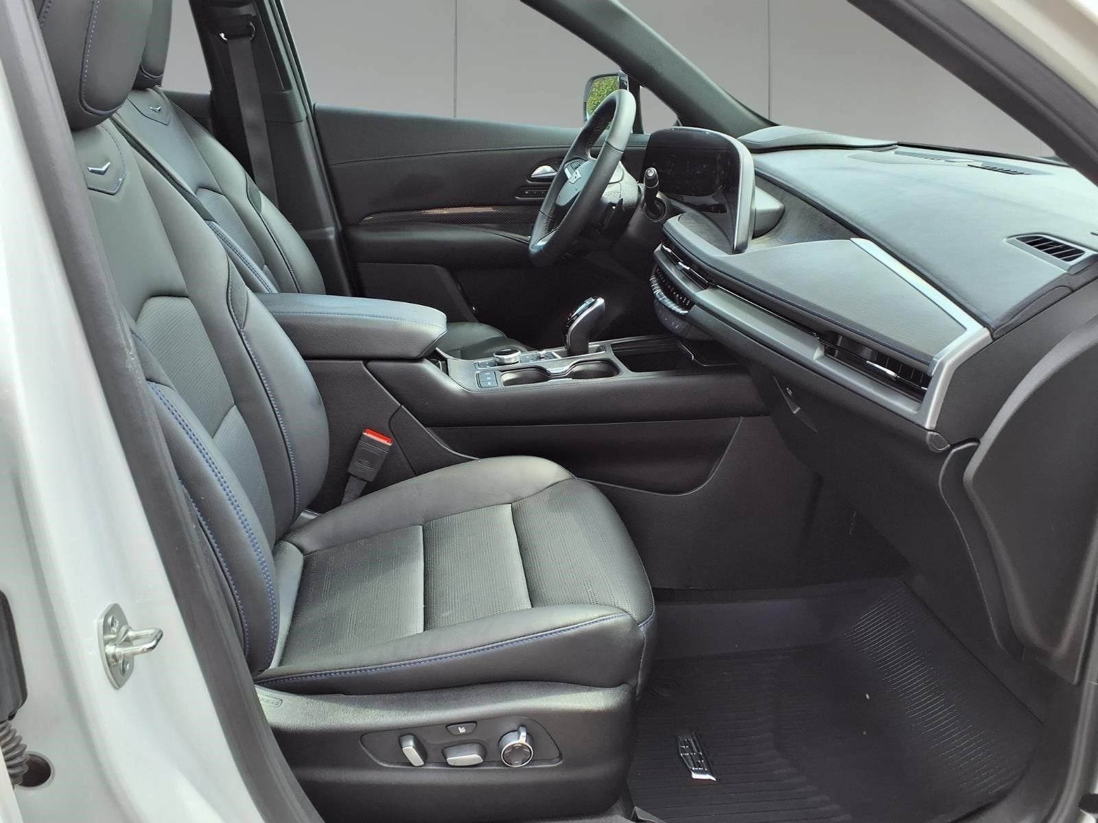 2025 Cadillac XT4 Sport