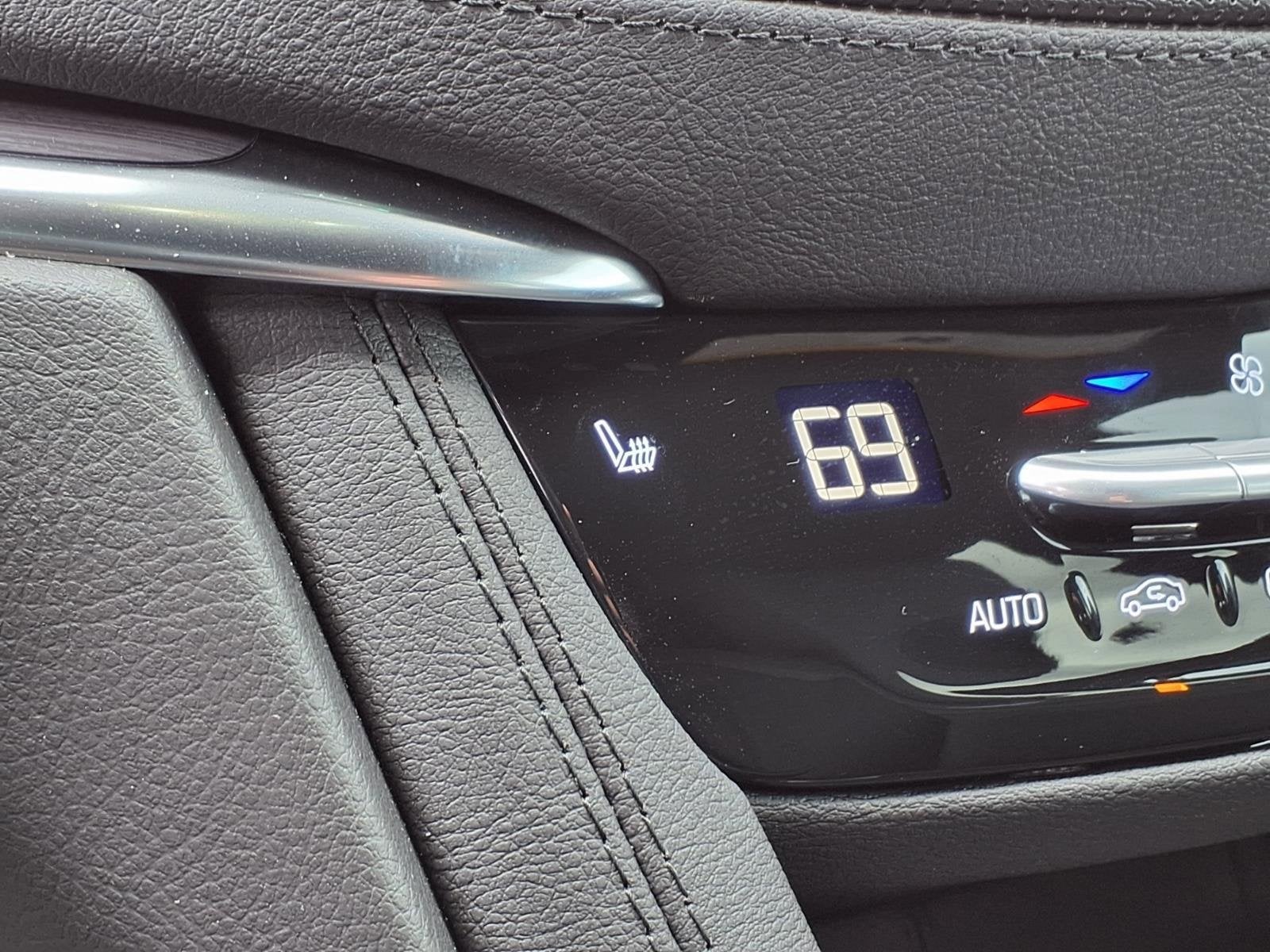 2026 Cadillac XT5 Luxury