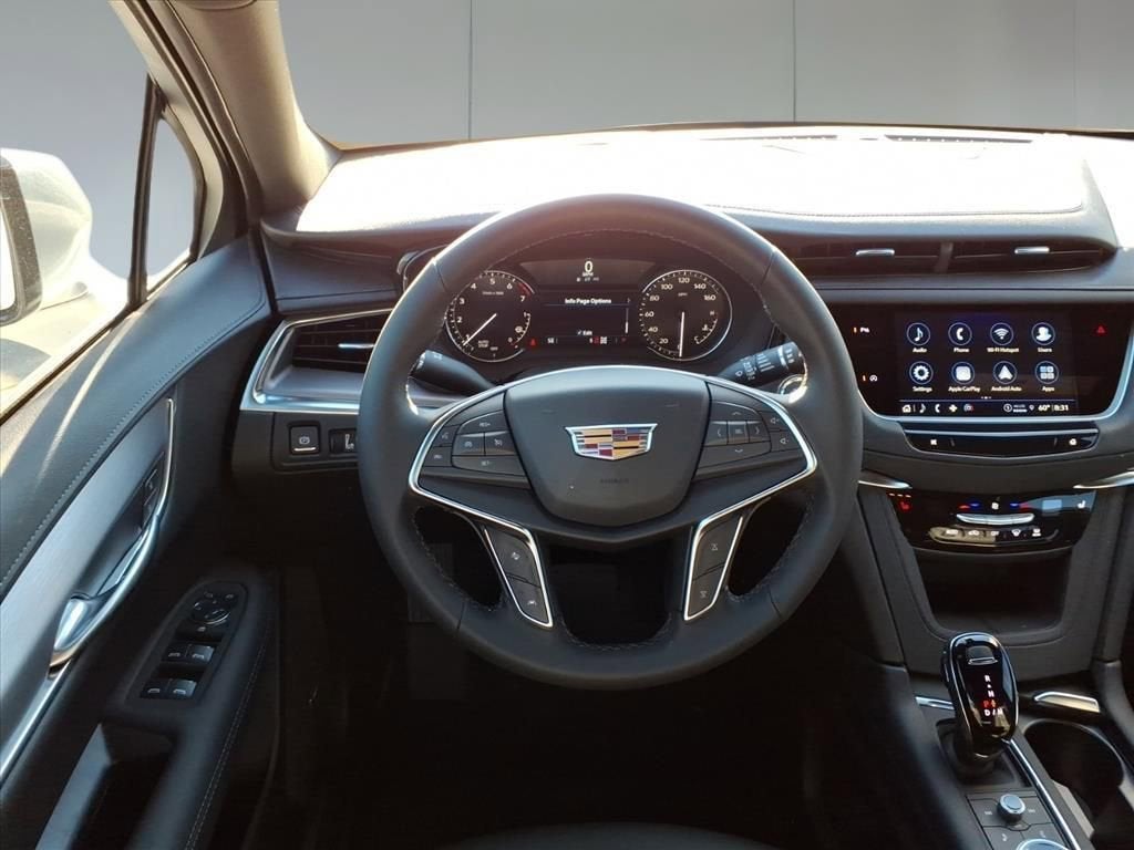 2026 Cadillac XT5 Luxury