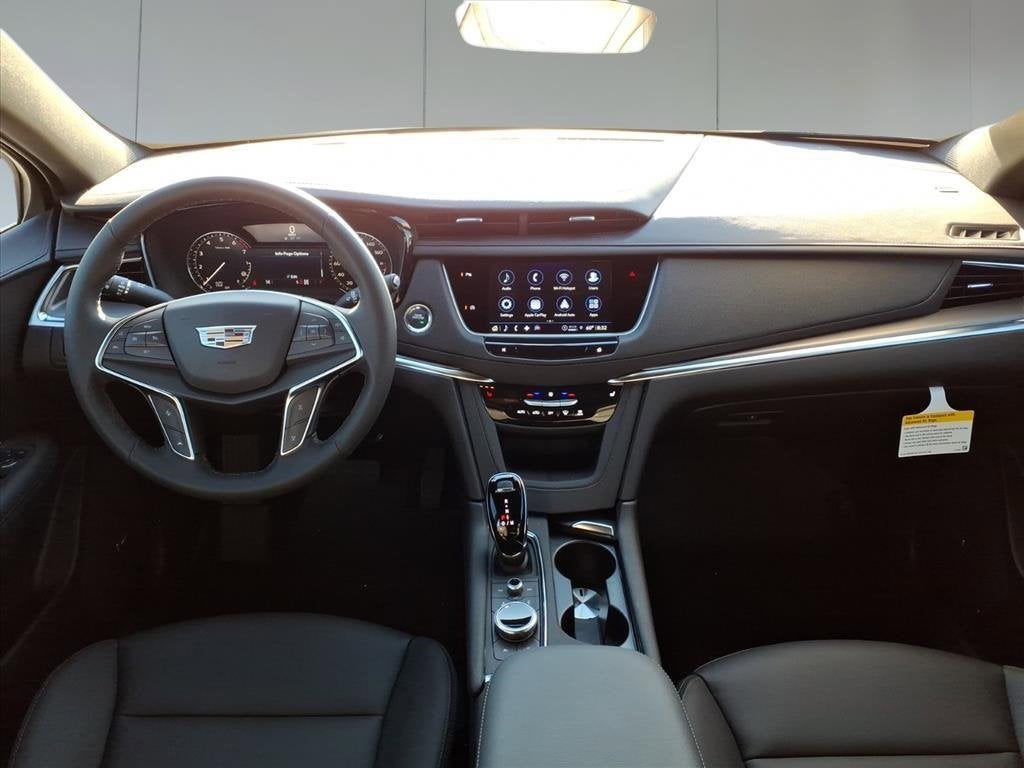 2026 Cadillac XT5 Luxury