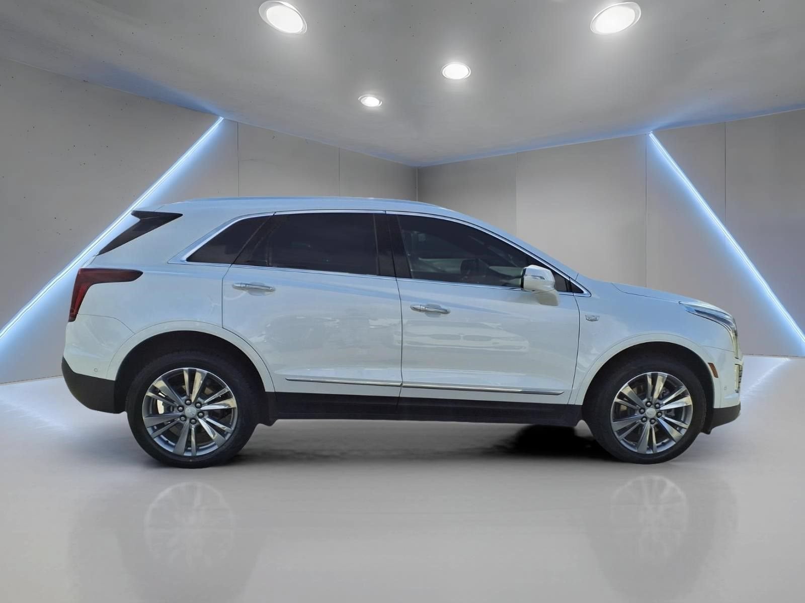 2023 Cadillac XT5 FWD Premium Luxury