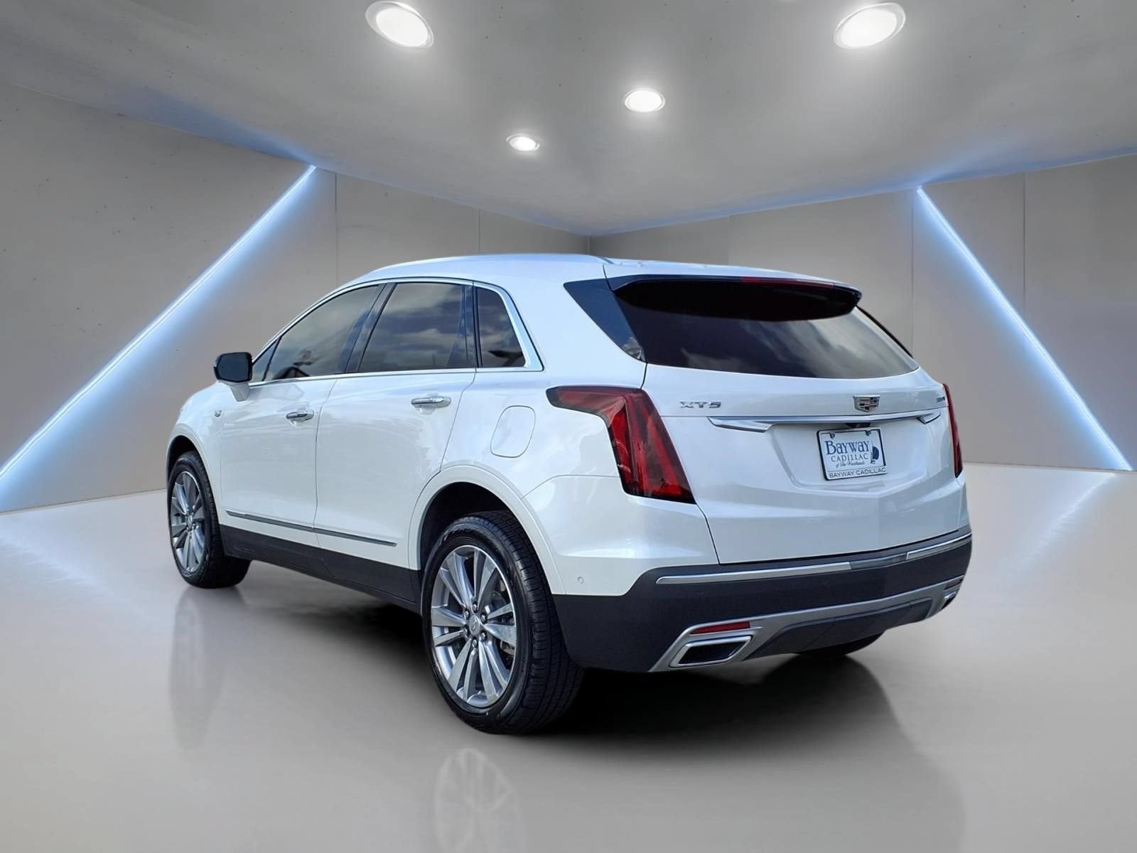 2023 Cadillac XT5 FWD Premium Luxury