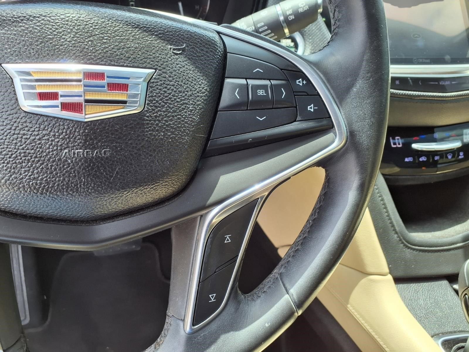 2017 Cadillac XT5 Premium Luxury FWD