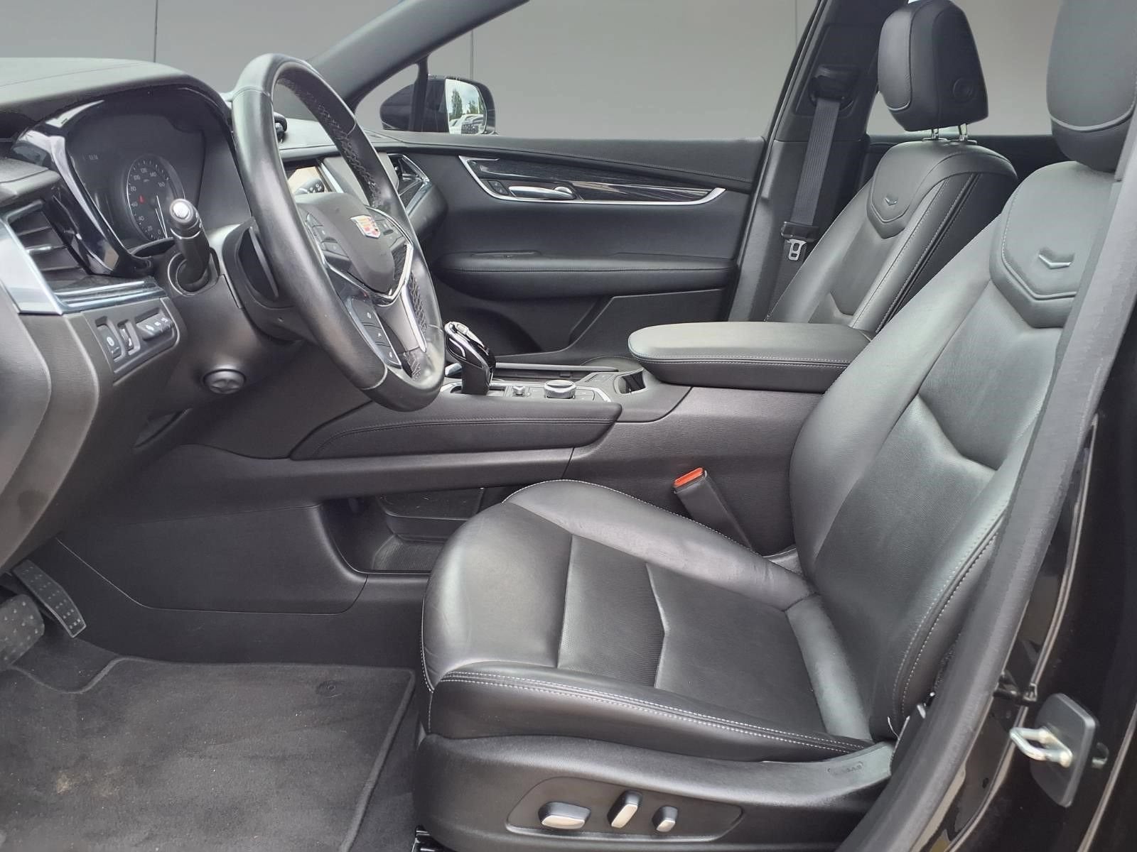 2022 Cadillac XT5 FWD Premium Luxury