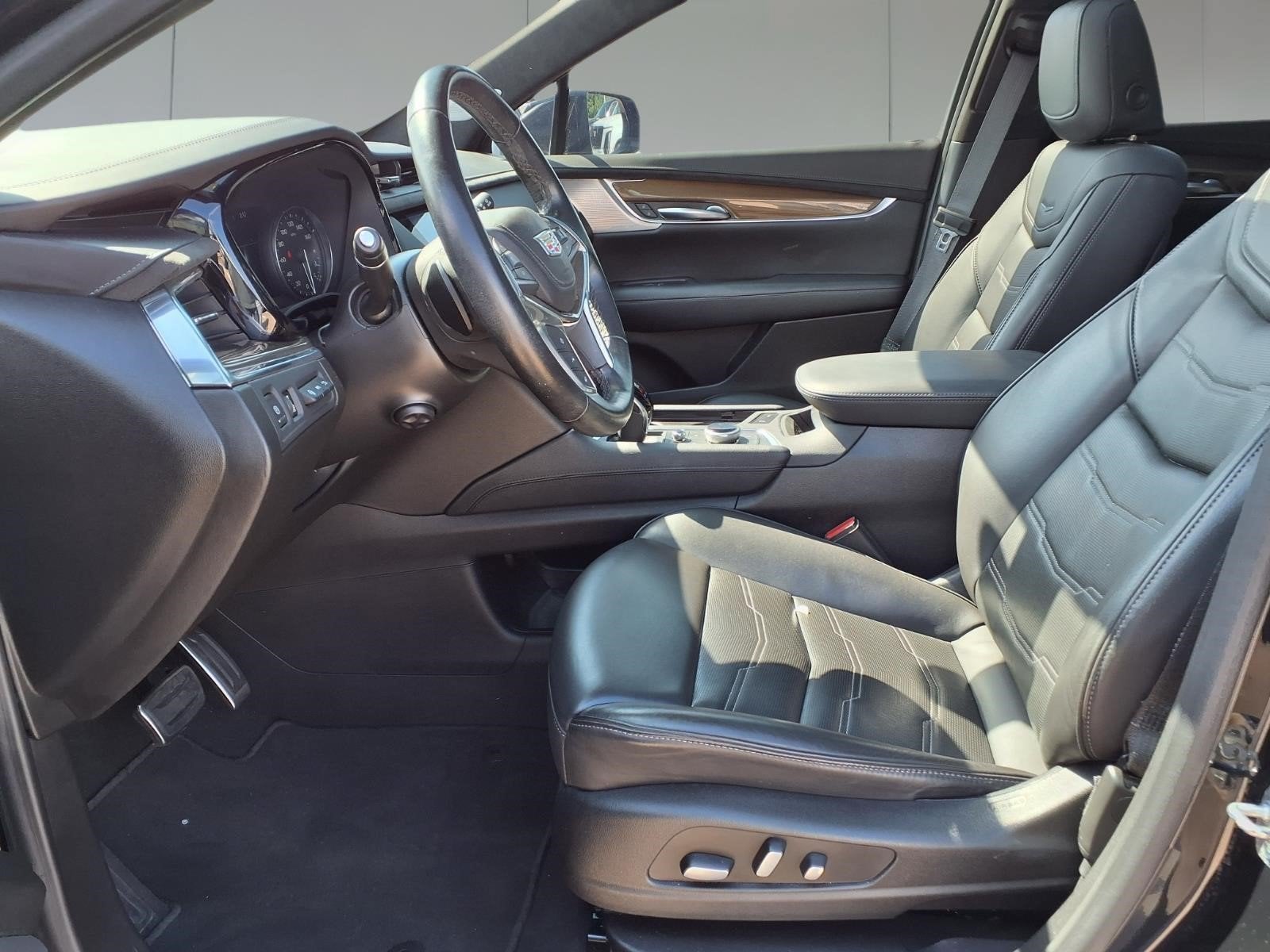 2022 Cadillac XT5 FWD Premium Luxury