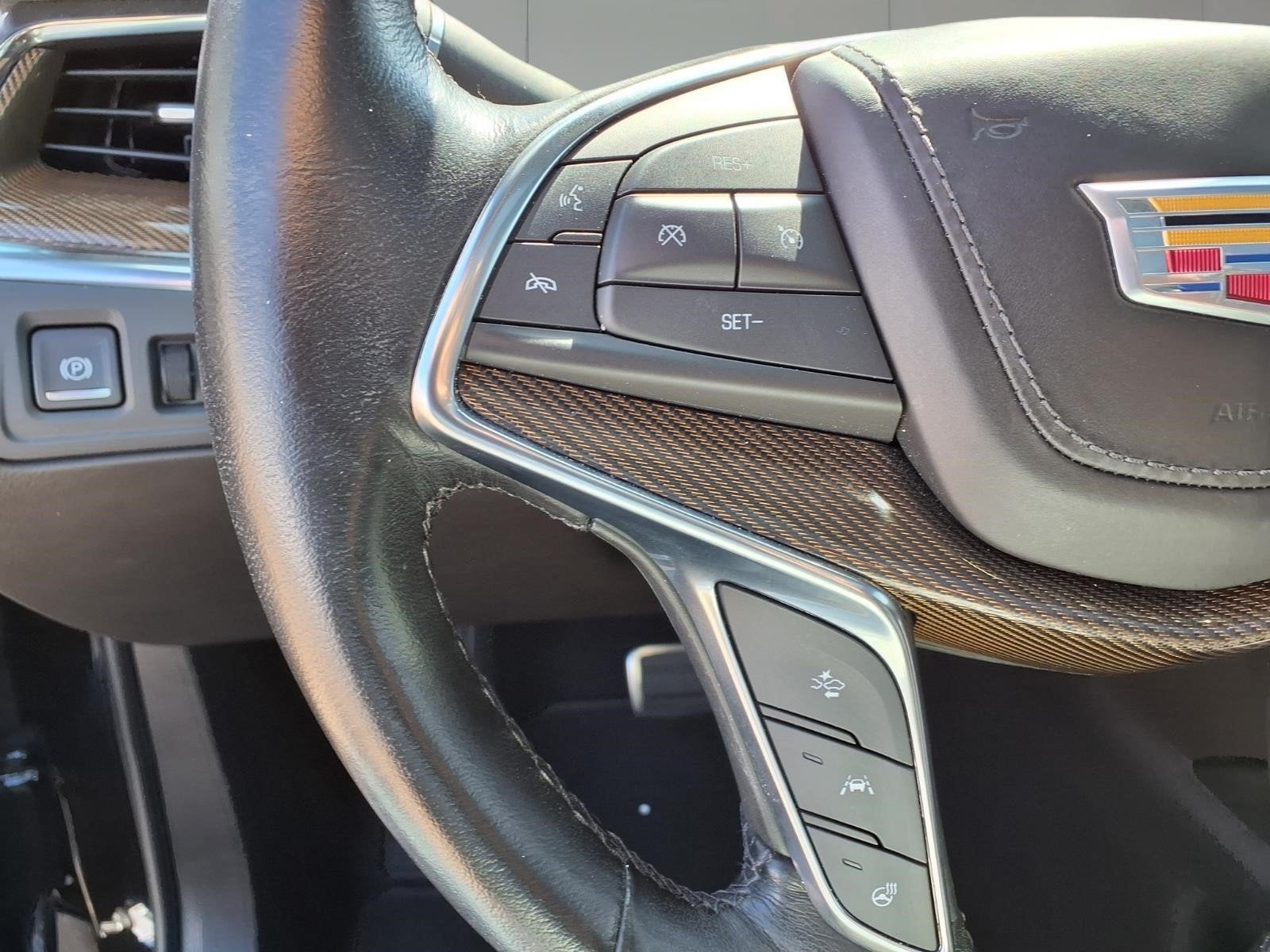 2022 Cadillac XT5 FWD Premium Luxury