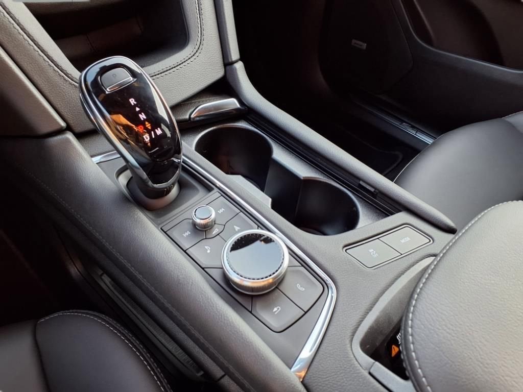 2025 Cadillac XT5 Sport