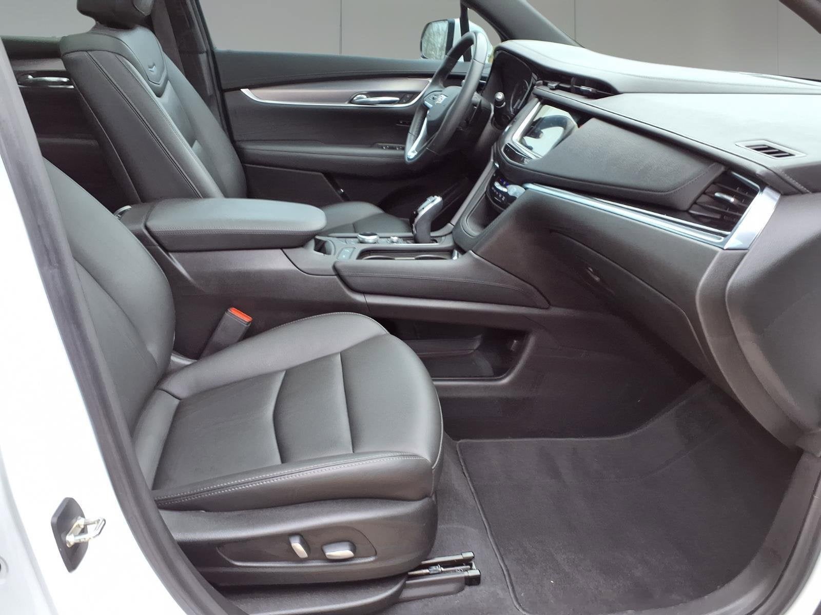 2023 Cadillac XT6 Luxury