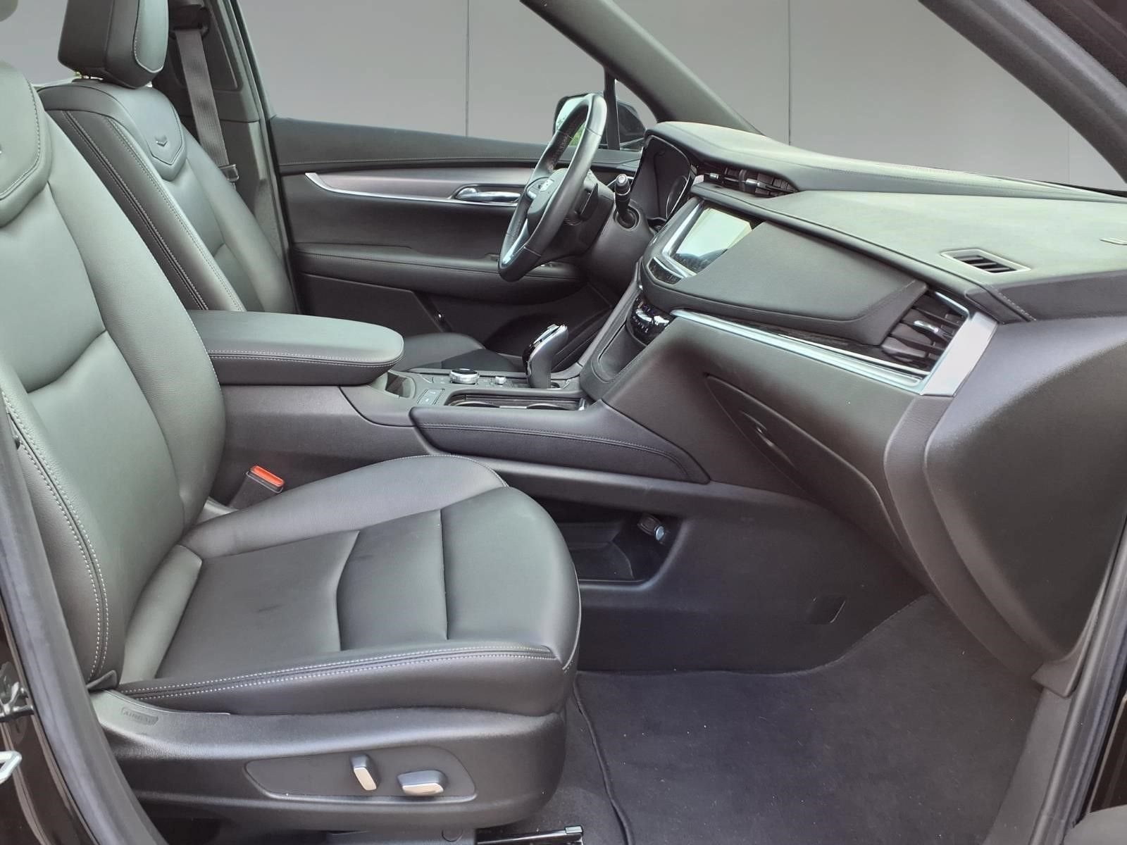 2024 Cadillac XT6 Luxury