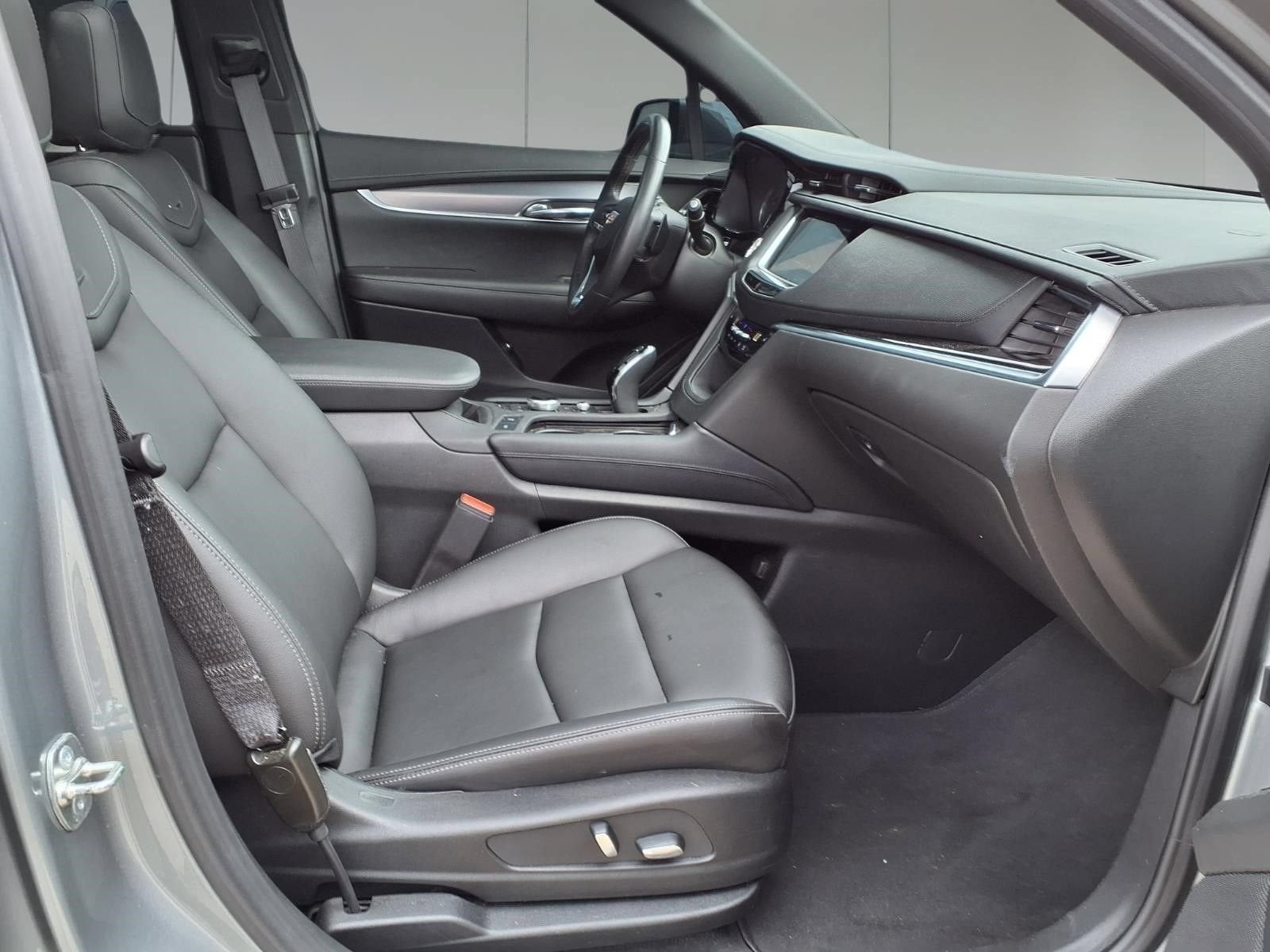 2024 Cadillac XT6 Luxury