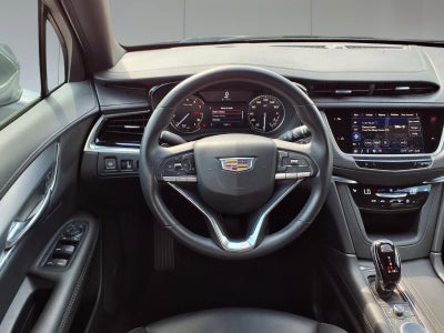 2024 Cadillac XT6 Luxury