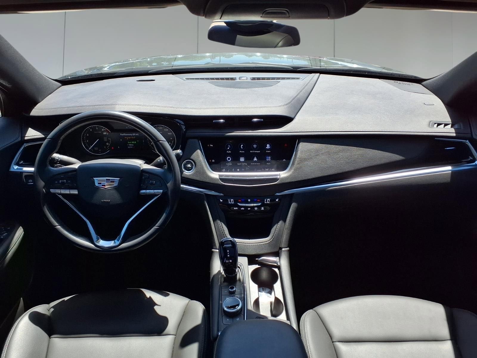 2024 Cadillac XT6 Luxury