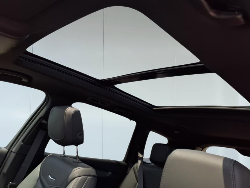 2025 Cadillac XT6 Luxury