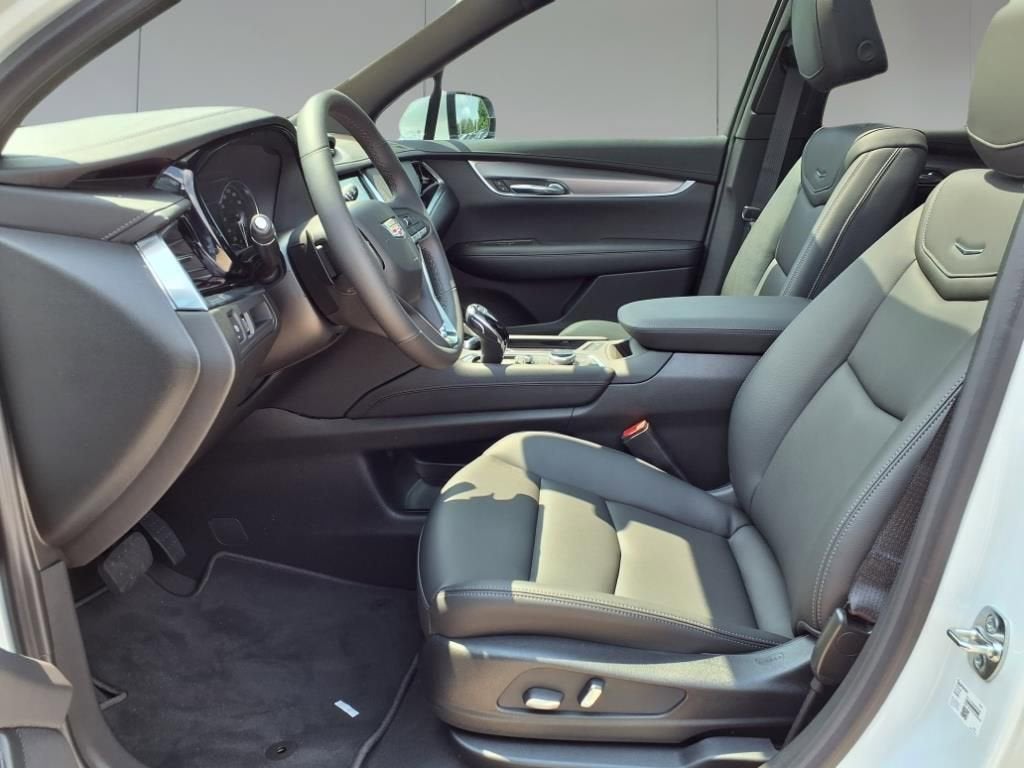 2025 Cadillac XT6 Luxury