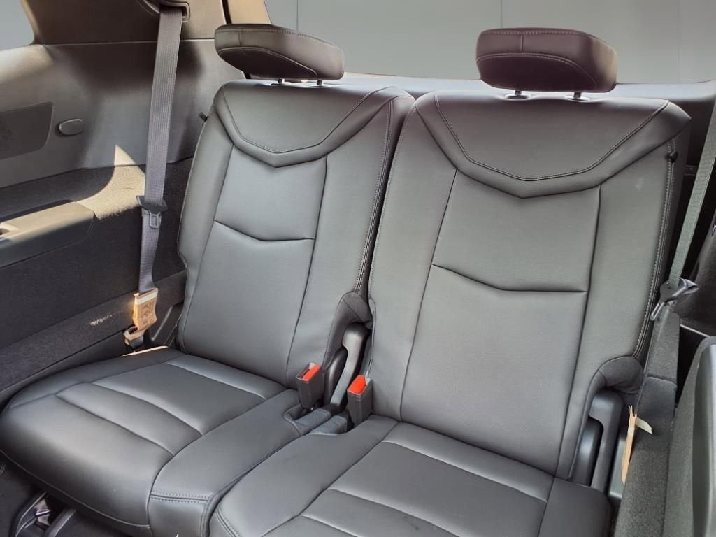 2025 Cadillac XT6 Luxury