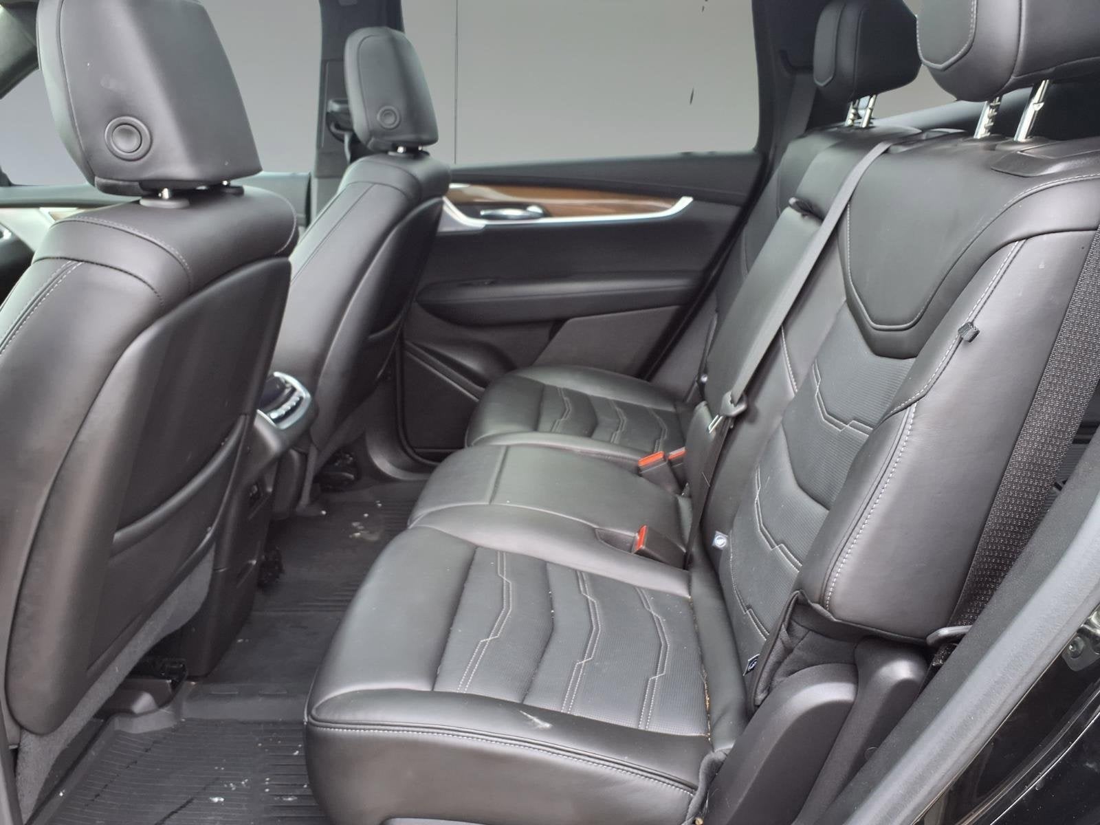 2025 Cadillac XT6 Sport