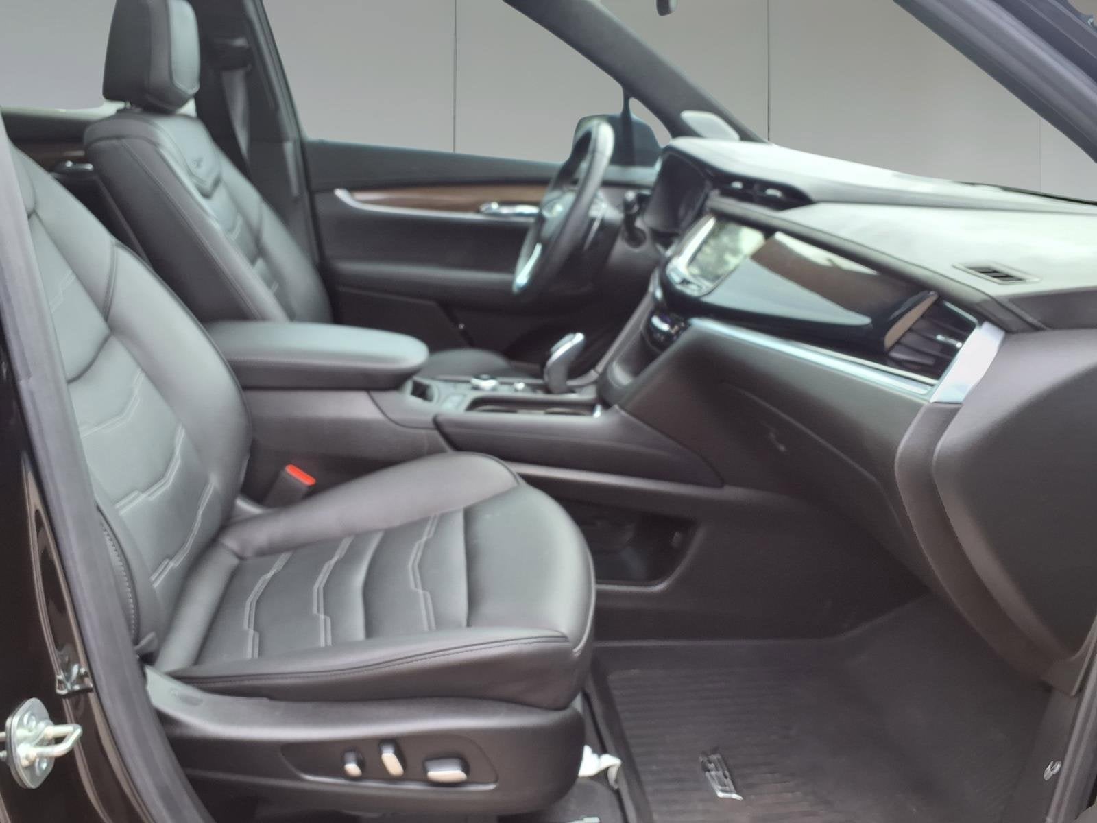 2025 Cadillac XT6 Sport