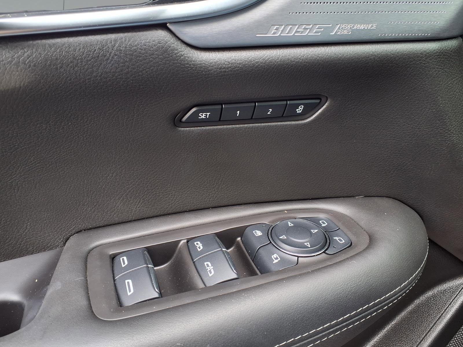 2025 Cadillac XT6 Sport