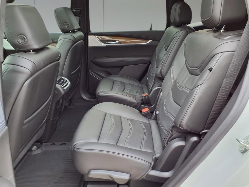 2025 Cadillac XT6 Sport