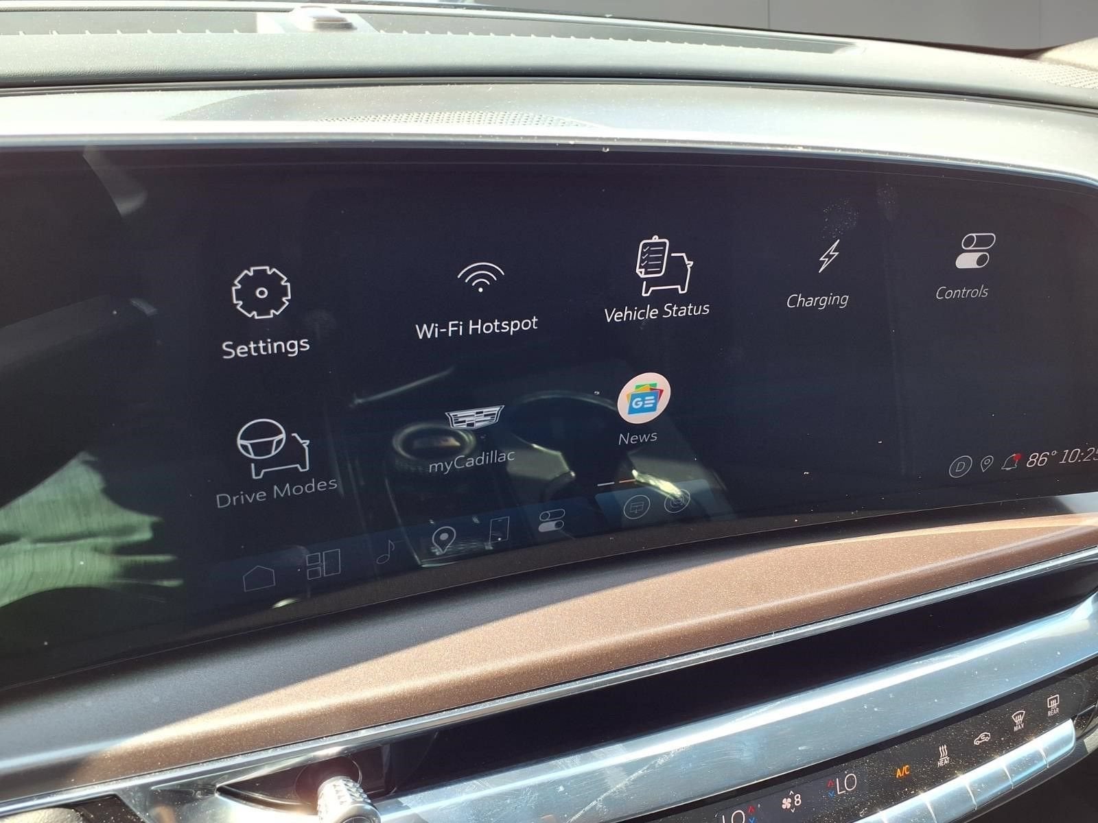 2024 Cadillac LYRIQ Tech