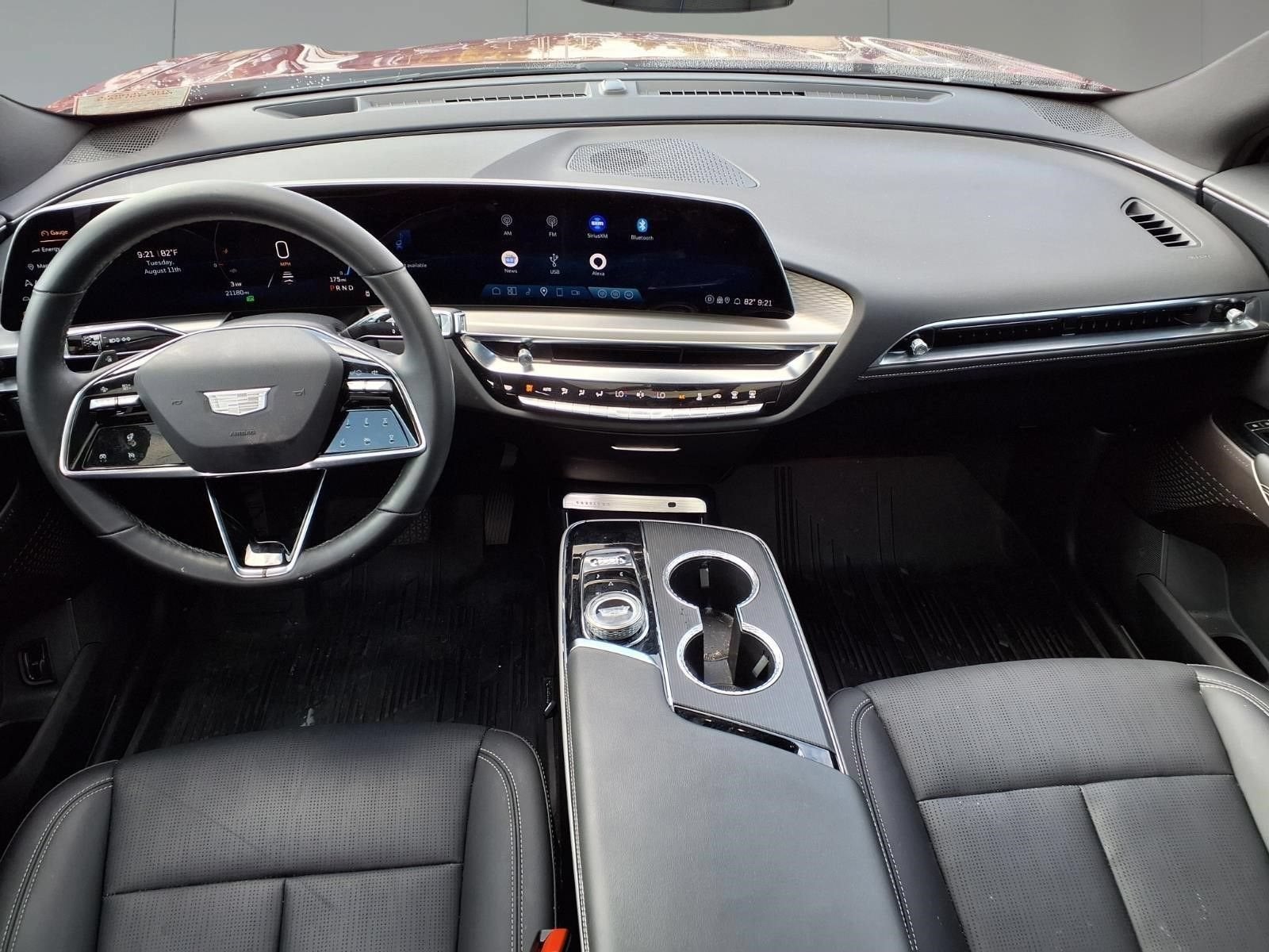 2025 Cadillac LYRIQ Luxury 1