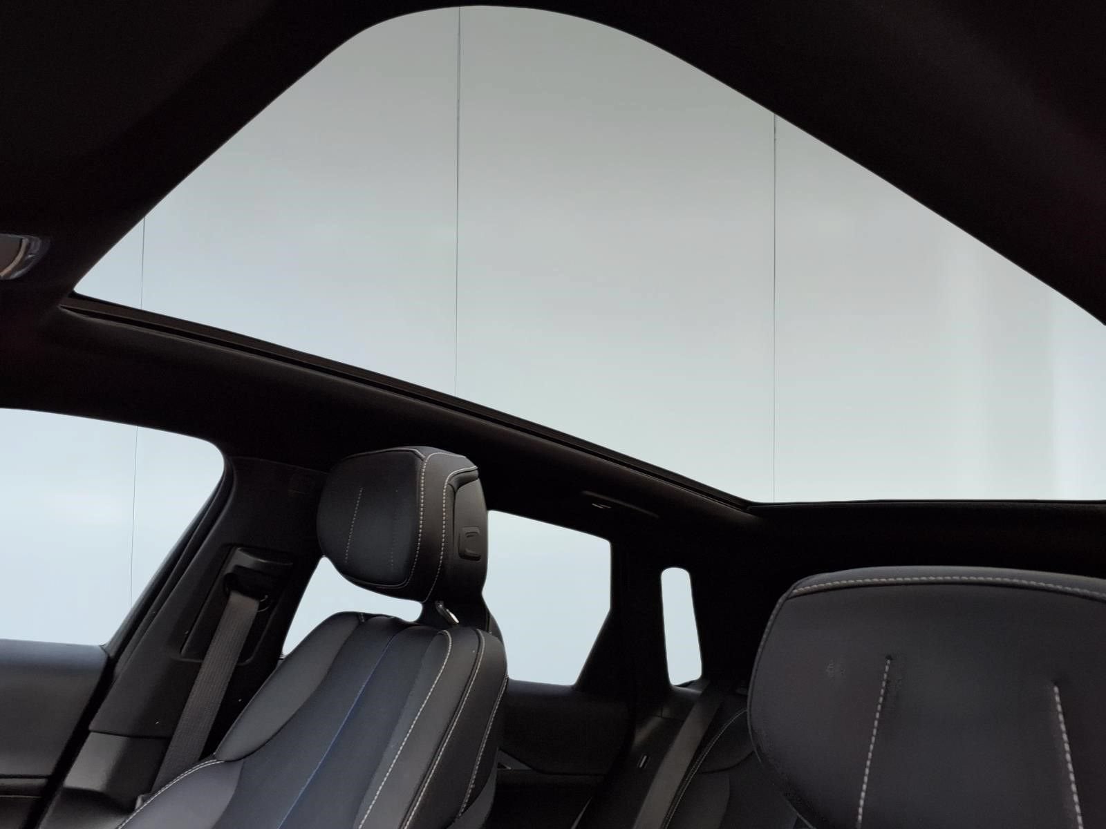 2025 Cadillac LYRIQ Luxury 1