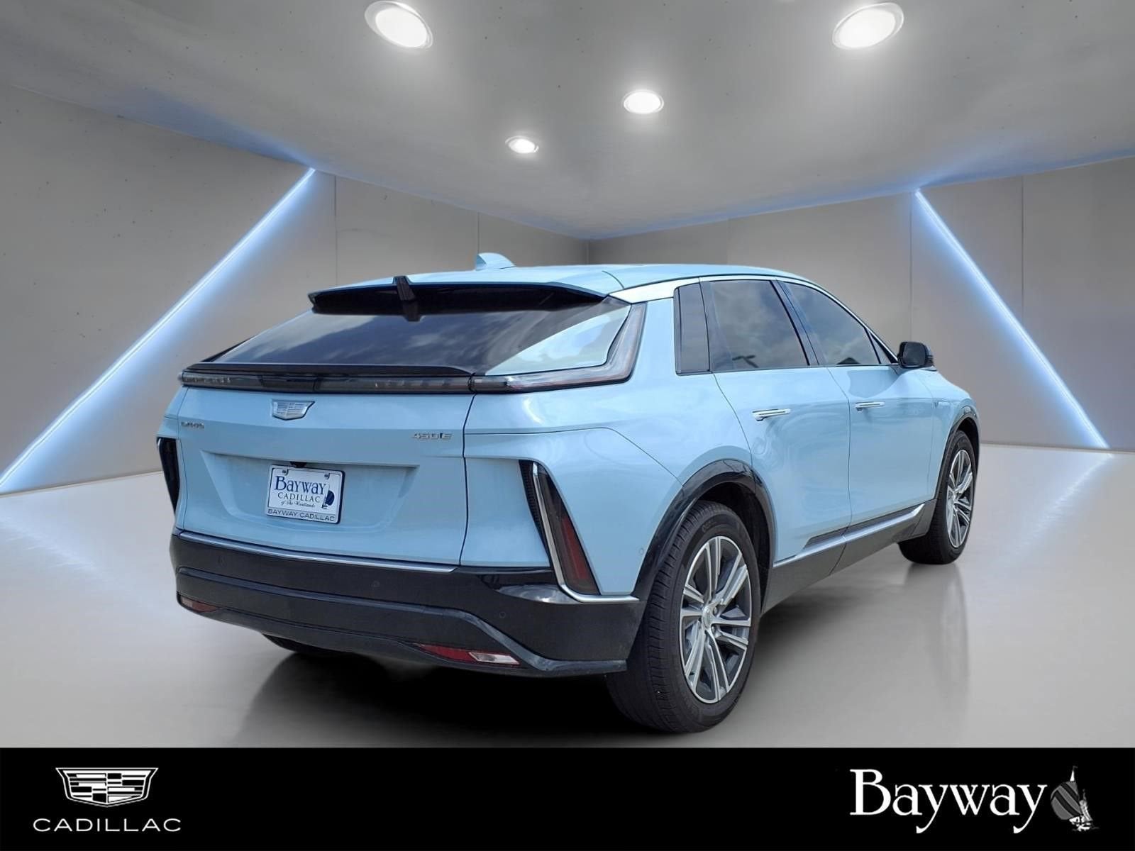 2024 Cadillac LYRIQ Luxury 1