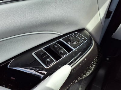 2024 Cadillac LYRIQ Luxury 1